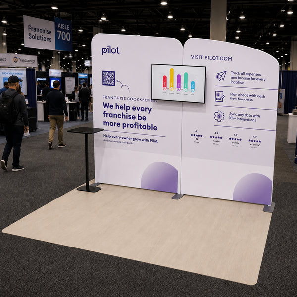 10ft PanelFusion™ Booth #16 with Center TV Mount
